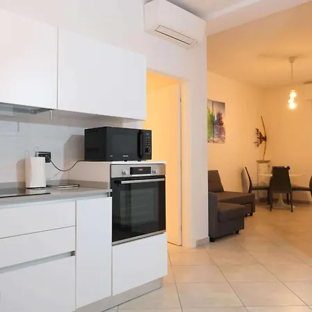 Vr - Capriccio 24 * Verona